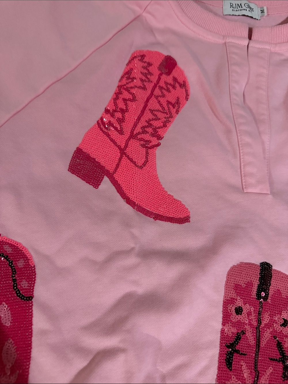 Pink Printed Two-Piece Skirt Set with Cowboy Boot Motif boutique sequinned - Picture 10 of 11